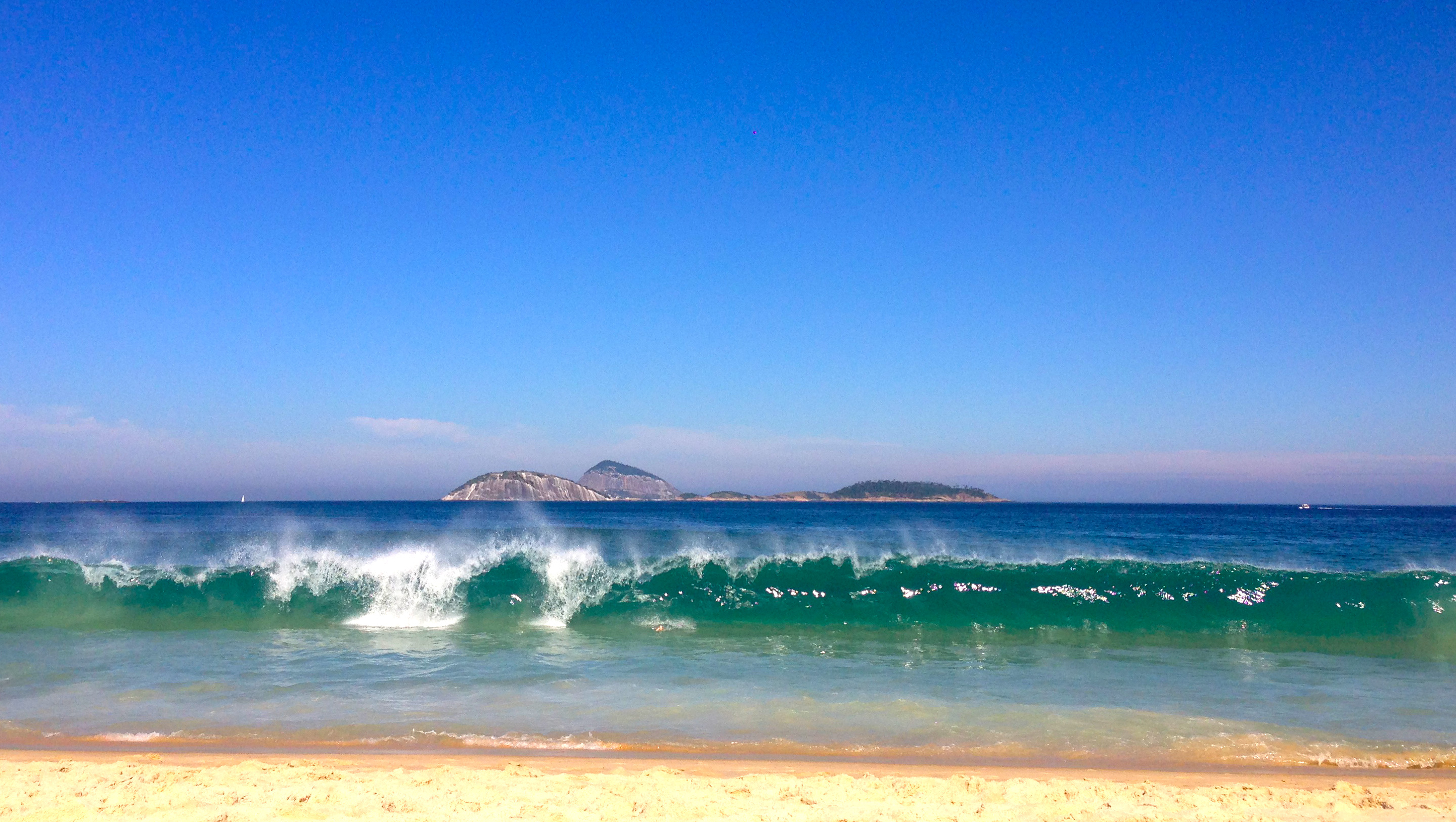 ipanema-wave_©dburza